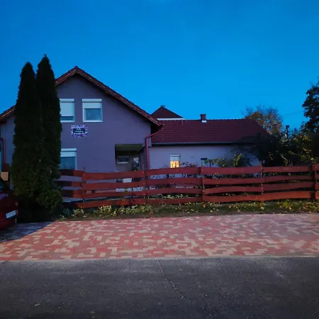 Bella Vendeghaz Szekesfehervar