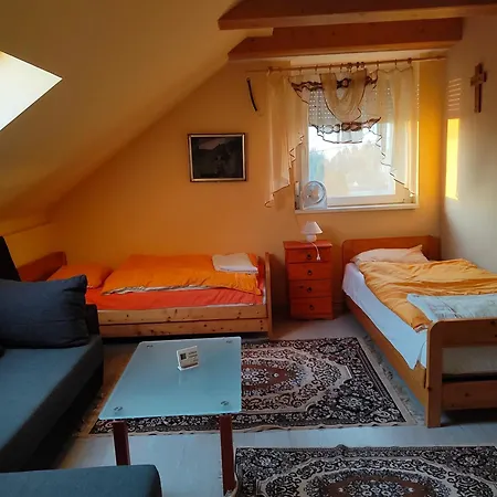 Bella Vendeghaz * Szekesfehervar